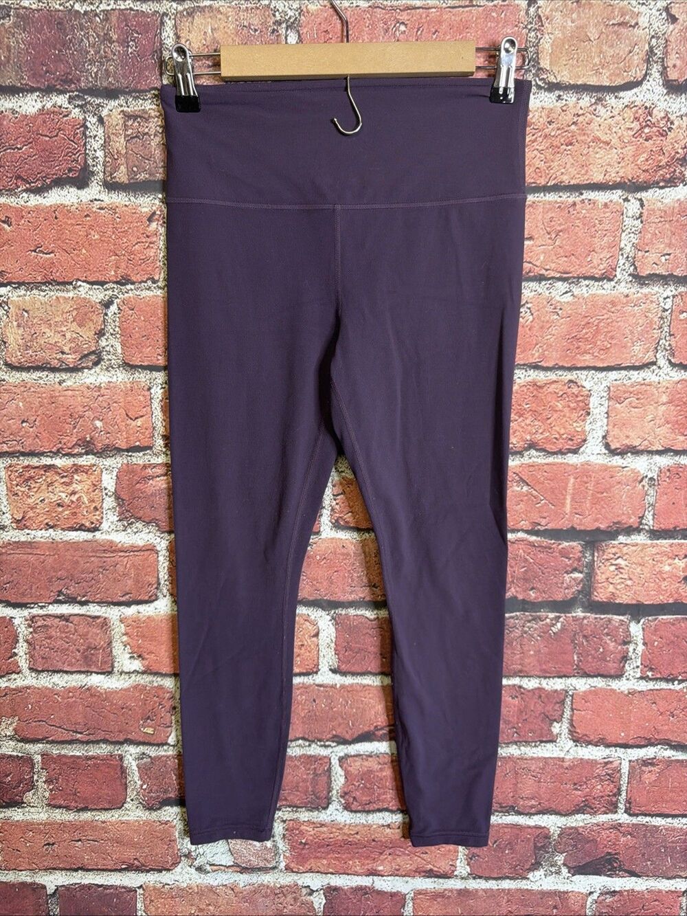Athleta Ultra High Rise Elation 7/8 Tight Leggings Womens S Purple Yoga Gym